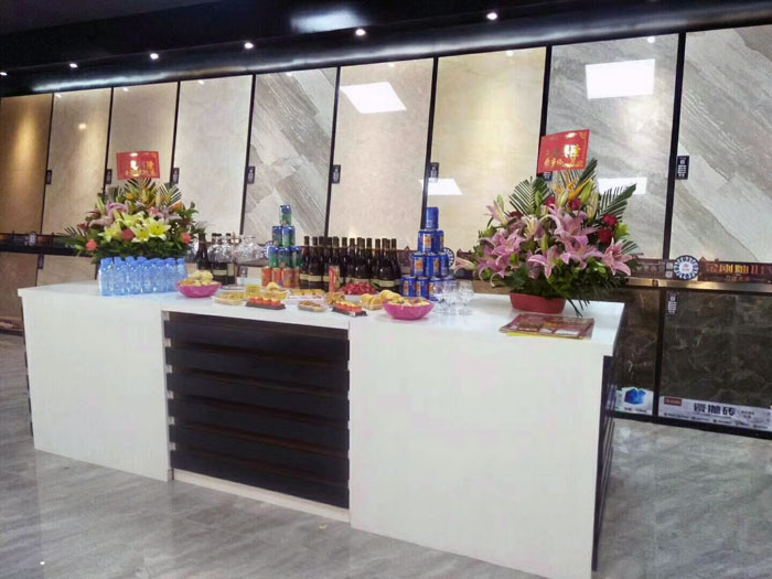 陶瓷一线香蕉APP视频污版在线香蕉APP直播陶瓷砖澄海店十一开业，好礼、优惠送不停
