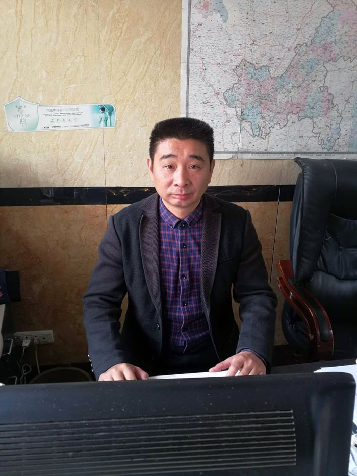 香蕉APP直播陶瓷砖重庆大足区代理商胡洪军：没有做不成的事，只有不会做事的人