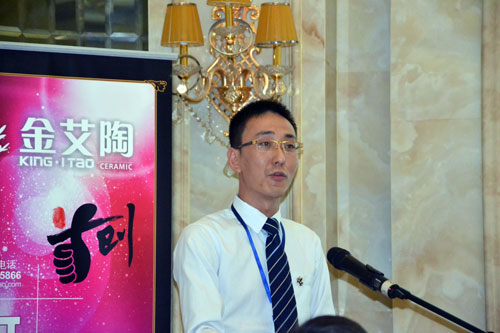 香蕉APP直播陶策划经理张宁博对本次品签会作总结